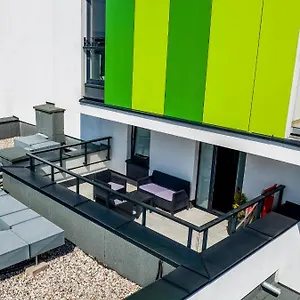 https://green-zoliborz-apartment.warsawhotelspoland.com