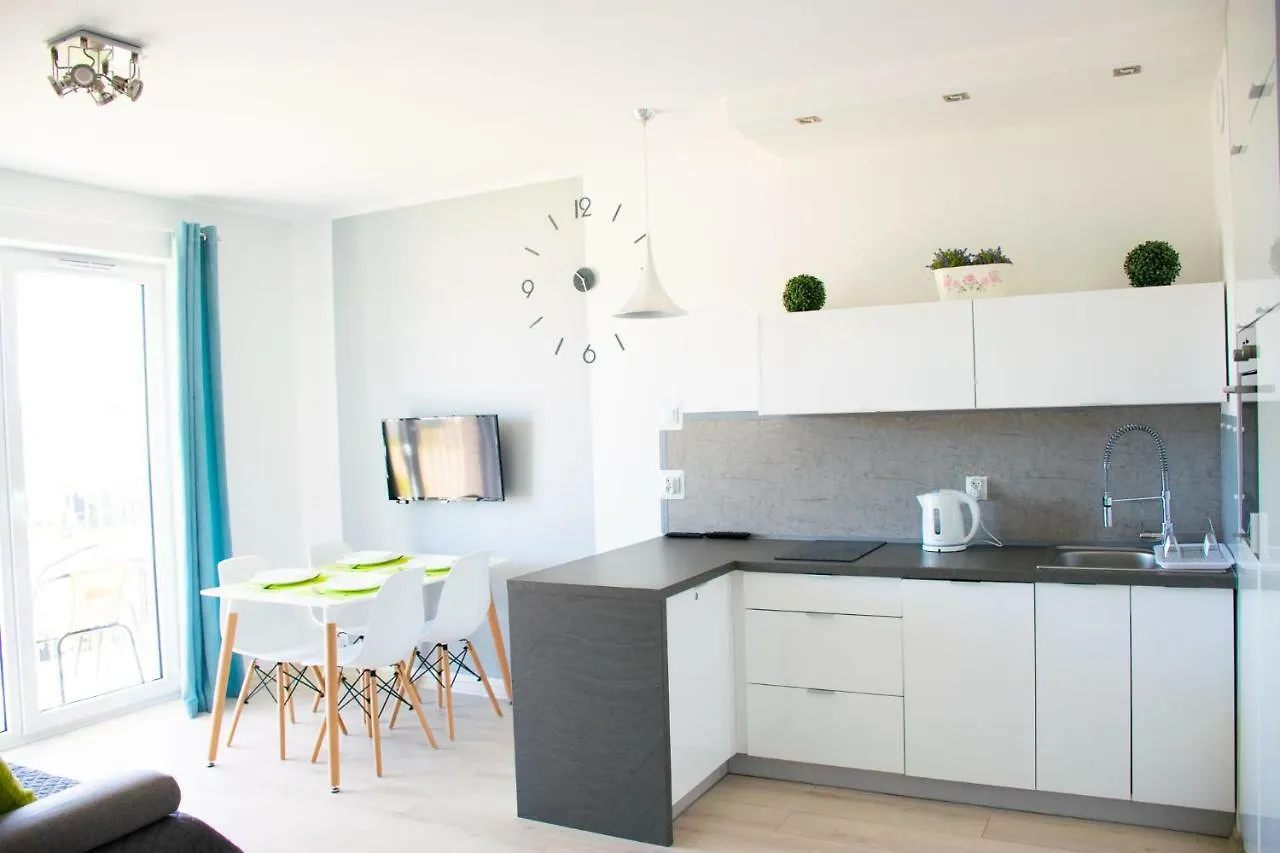 Grey & White Pogodne Apartment Kolobrzeg